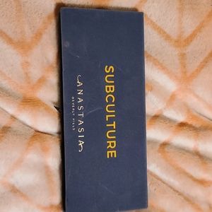 Anastasia eyeshadow palette